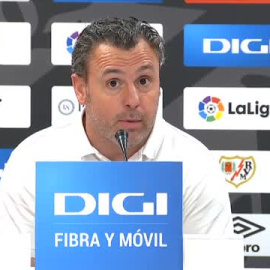 El Rayo de Iraola golea en casa al Cádiz  