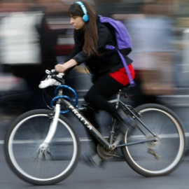 Críticos con la medida dejan claro que los ciclistas son los atropellados, no quienes causan los siniestros. / EFE