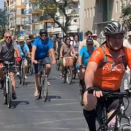 'Bicifestación' en Sevilla para protestar por la eliminación de carriles-bici