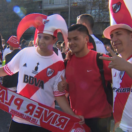 Ambiente festivo sin incidentes previo al partido River-Boca
