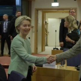 Von der Leyen se reúne con los eurogrupos en Bruselas