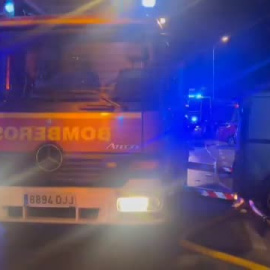 Dos muertos y 13 heridos en un incendio en una vivienda de Madrid