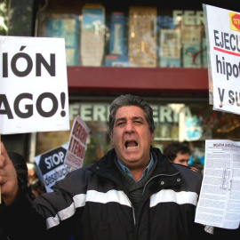 Una manifestación contra los desahucios. EFE
