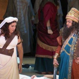 Plácido Domingo participa en el pase gráfico 'Nabucco'