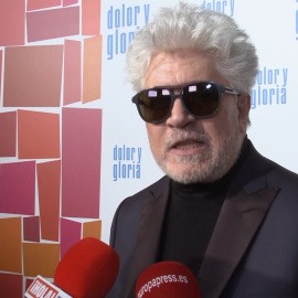 Almodóvar, Banderas y Ana de Armas participarán en los Globos de Oro