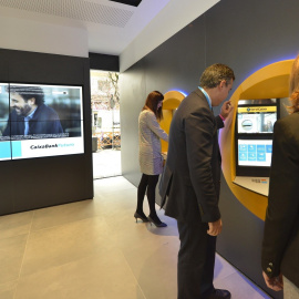 CaixaBank ofrece la prejubilación a trabajadores mayores de 58 años. Europa Press