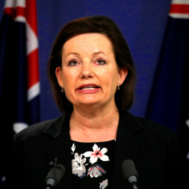 Sussan Ley, ministra de Sanidad de Australia durante una rueda de prensa. / REUTERS