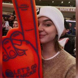 Laura Escanes, una hincha más de los New York Knicks
