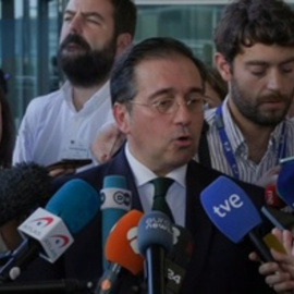Albares pide a Feijóo que "desautorice inmediatamente" las "calumnias" de Pons al Gobierno