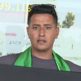 Treinta activistas saharauis retenidos en Barajas inician una huelga de hambre