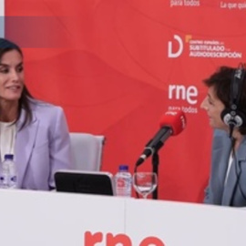 La reina destaca la supresión de barreras en la radio accesible a personas sordas