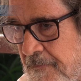 El guitarrista flamenco Rafael Riqueni: "Tocar me sirve como terapia"