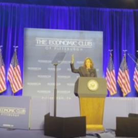 Harris promete que devolverá a EEUU al "liderazgo global" de la manufactura frente a China