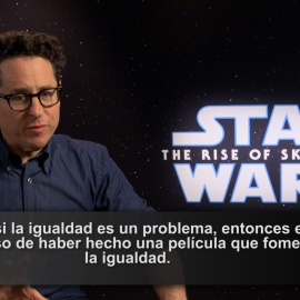 Abrams defiende 'Star Wars' de la polémica tras su estreno en España