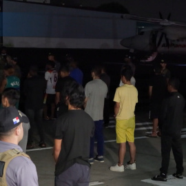 Despega desde Panamá el primer vuelo de deportación de migrantes irregulares financiado por EEUU