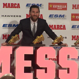 Leo Messi recibe su quinta Bota de Oro
