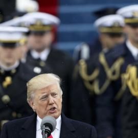 Donald Trump durante su primer discurso tras jurar su cargo de presidente de EEUU. REUTERS/Carlos Barria