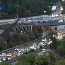 La lluvia complica el tráfico en Madrid