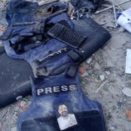 Tres periodistas mueren tras un bombardeo contra su residencia en el Líbano