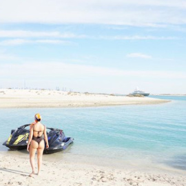 Georgina Rodríguez estrena 2021 con un posado en la playa