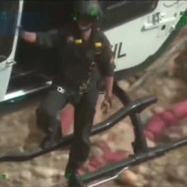 Guardia Civil sobrevuela Sot de Chera (Valencia) en búsqueda de desaparecidos