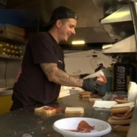 Una cocina solidaria en las calles de Aldaia (Valencia)