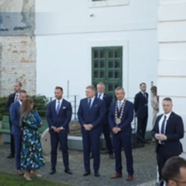 Hungría y Eslovaquia piden "enterrar" el pacto migratorio de la Unión Europea