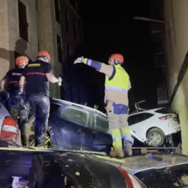 Montañas de coches impiden el acceso a zonas concretas