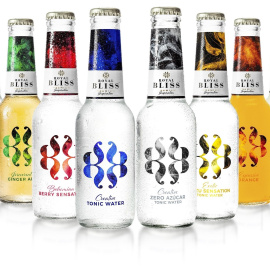 'Royal Bliss' es la nueva marca de bebidas para mezclar lanzada por Coca-Colas en España. E.P.