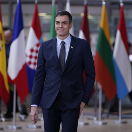 El presidente del Gobierno, Pedro Sánchez, a su llegada a la cumbre de la UE del pasado febrero, en Bruselas, en la que comenzó el debate sobre el presupuesto de la UE. AFP/Kenzo Tribouillard