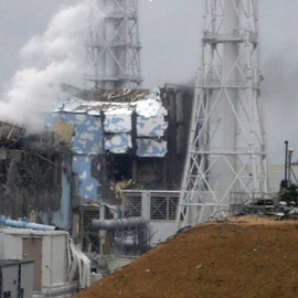 Estado de las unidades 3 y 4 de la central nuclear de Fukushima I el 16/03/2011. Foto: AFP/Público