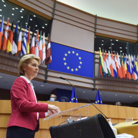  La presidenta de la Comisión Europea, Ursula von der Leyen, presenta en el Parlamento Europeo, en Bruselas, las líneas principales de su propuesta de fondo de recuperación en la UE frente a la crisis del coronavirus. E.P.