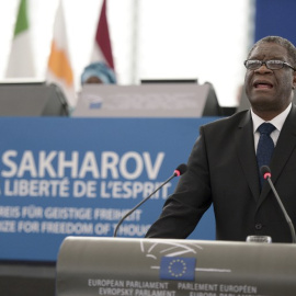 Denis Mukwege, durante la ceremonia de entrega del Premio Sájarov en el Parlamento Europeo. - AFP