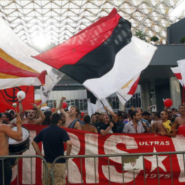 Un grupo de los Biris, en una protesta. EFE