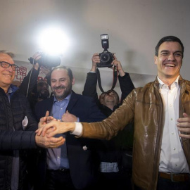 El exsecretario general del PSOE Pedro Sánchez celebra un encuentro con militantes en Castellón. EFE/Domenech Castelló