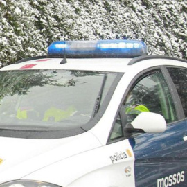 Foto de archivo de un coche de los Mossos. / EFE