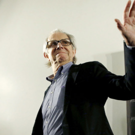 El director británico Ken Loach, durante el encuentro mantenido con público en la Academia de Cine de Madrid.- EFE