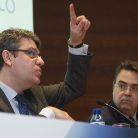 El ministro de Energía, Álvaro Nadal, en el Simposio Empresarial Internacional celebrado este lunes en Barcelona / EFE
