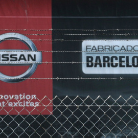  El logo de la automovilistica Nissan en su factoría de la Zona Franca de Barcelona. REUTERS/Albert Gea