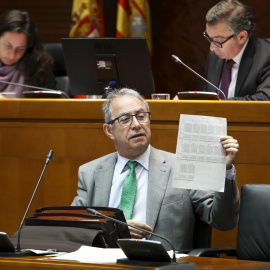 El consejero de Hacienda del Gobierno de Aragón, Fernando Gimeno, defiende la reforma fiscal para financiar los servicios públicos.