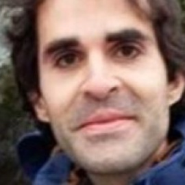 Foto de Philippe Ariño, homosexual católico que este sábado da una charla en Barcelona donde dice que los gais no deben tener pareja ni practicar sexo / TWITTER