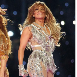 Jennifer López y Shakira deslumbran en el descanso de la Super Bowl