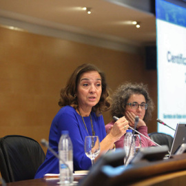 La secretaria de Estado de I+D+i, Carmen Vela, y la directora de la Unidad de Mujeres y Ciencia, Ana Puy. Ministerio de Economía, Industria y Competitividad