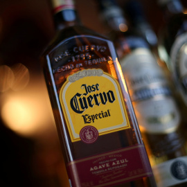 Botellas del tequila José Cuervo. REUTERS/Edgard Garrido