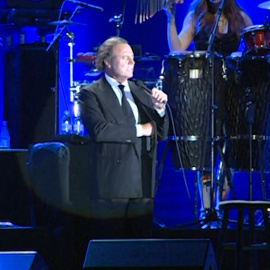 Se aplaza el juicio por paternidad a Julio Iglesias