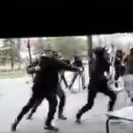 Un instante de la trifulca que ha tenido lugar en la capital alavesa