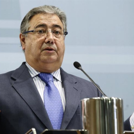 El ministro Zoido durante la rueda de prensa de este martes / EFE