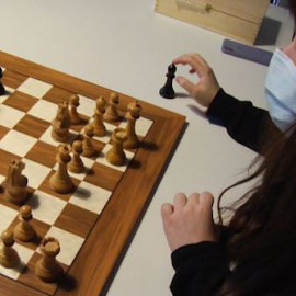 La gambito de dama española de 16 años