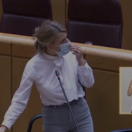 Yolanda Díaz defiende su gestión frente al PP