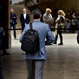 Iñaki llega a la Audiencia de Palma en medio de una gran expectación. | ATIENZA (EFE)